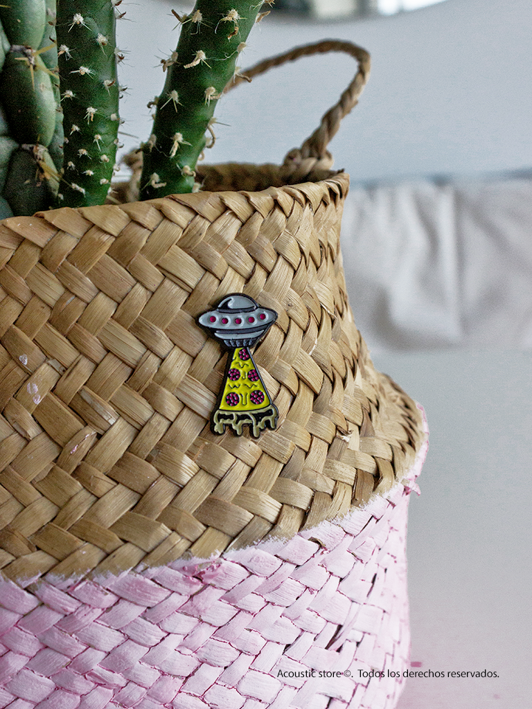 Pin UFO pizza