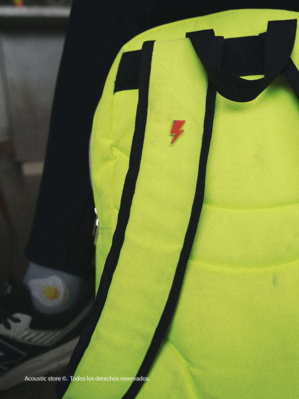 Pins rayo
