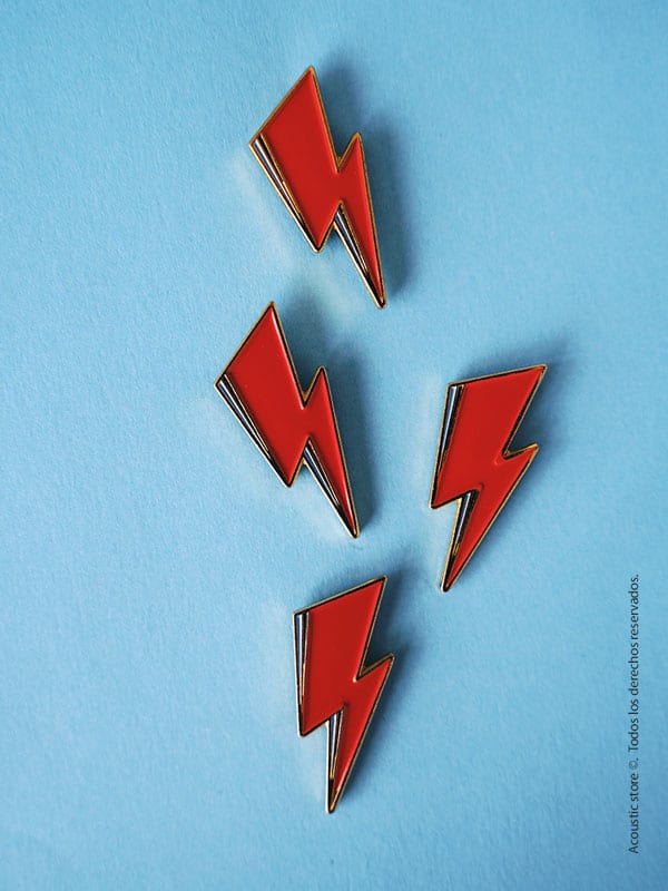 Pins rayo